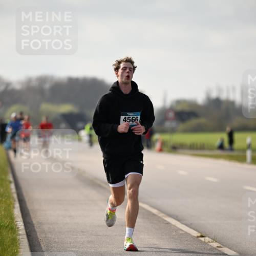 12.04.2026 - 45. Internationalen Wilhelmsburger Insellauf Dr. Thomas Lammeyer http://msf.ph/oto/9439471 12.04.2026 10:01:11 Laufen 4566 meine-sportfotos.de
