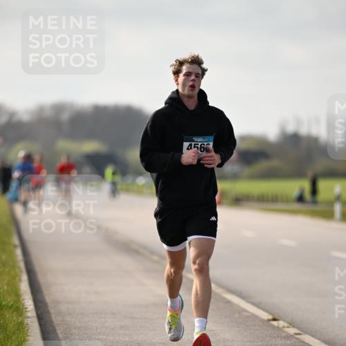 12.04.2026 - 45. Internationalen Wilhelmsburger Insellauf Dr. Thomas Lammeyer http://msf.ph/oto/9439476 12.04.2026 10:01:12 Laufen 4566 meine-sportfotos.de