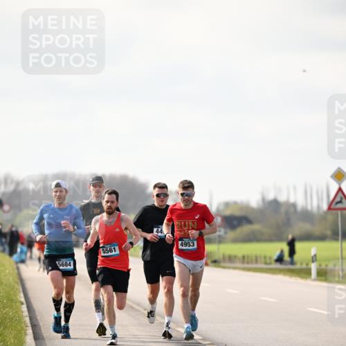 12.04.2026 - 45. Internationalen Wilhelmsburger Insellauf Dr. Thomas Lammeyer http://msf.ph/oto/9439489 12.04.2026 10:01:26 Laufen 5684, 5561, 44, 4953 meine-sportfotos.de