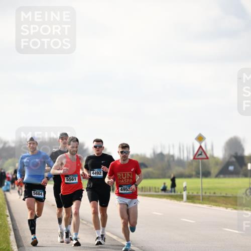 12.04.2026 - 45. Internationalen Wilhelmsburger Insellauf Dr. Thomas Lammeyer http://msf.ph/oto/9439496 12.04.2026 10:01:27 Laufen 5684, 5561, 4492, 4953 meine-sportfotos.de
