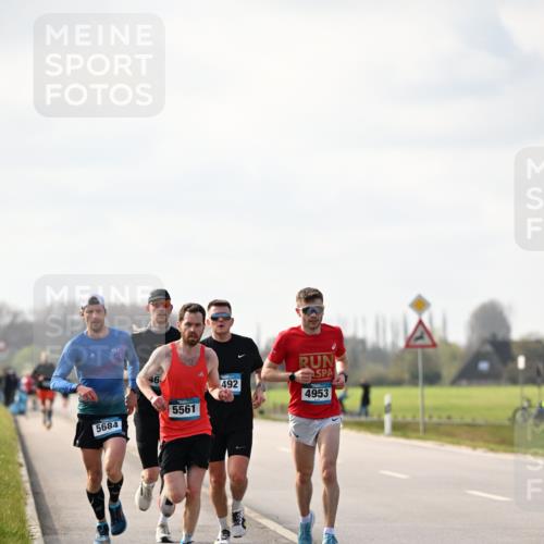 12.04.2026 - 45. Internationalen Wilhelmsburger Insellauf Dr. Thomas Lammeyer http://msf.ph/oto/9439501 12.04.2026 10:01:28 Laufen 5684, 46, 5561, 492, 4953 meine-sportfotos.de