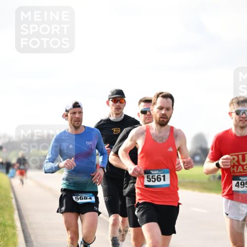 12.04.2026 - 45. Internationalen Wilhelmsburger Insellauf Dr. Thomas Lammeyer http://msf.ph/oto/9439519 12.04.2026 10:01:31 Laufen 26, 5684, 5561, 495 meine-sportfotos.de