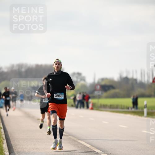 12.04.2026 - 45. Internationalen Wilhelmsburger Insellauf Dr. Thomas Lammeyer http://msf.ph/oto/9439533 12.04.2026 10:01:42 Laufen 3963 meine-sportfotos.de