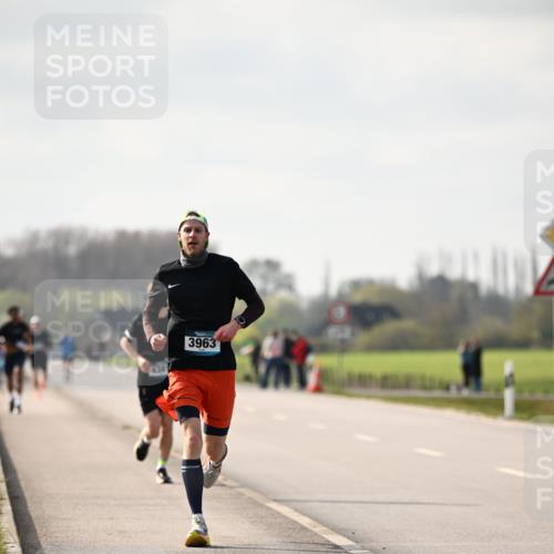 12.04.2026 - 45. Internationalen Wilhelmsburger Insellauf Dr. Thomas Lammeyer http://msf.ph/oto/9439534 12.04.2026 10:01:42 Laufen 3963 meine-sportfotos.de