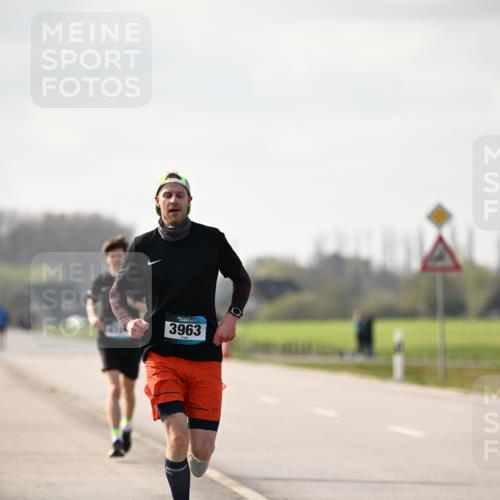 12.04.2026 - 45. Internationalen Wilhelmsburger Insellauf Dr. Thomas Lammeyer http://msf.ph/oto/9439545 12.04.2026 10:01:44 Laufen 3963 meine-sportfotos.de