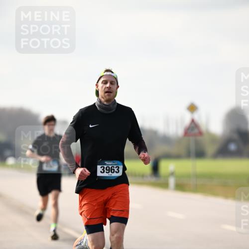 12.04.2026 - 45. Internationalen Wilhelmsburger Insellauf Dr. Thomas Lammeyer http://msf.ph/oto/9439553 12.04.2026 10:01:45 Laufen 3963 meine-sportfotos.de