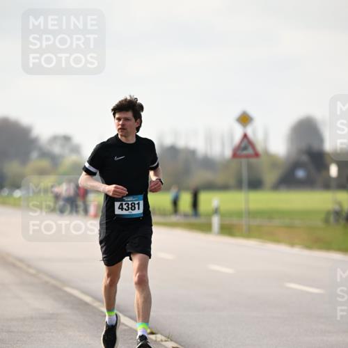 12.04.2026 - 45. Internationalen Wilhelmsburger Insellauf Dr. Thomas Lammeyer http://msf.ph/oto/9439560 12.04.2026 10:01:47 Laufen 4381 meine-sportfotos.de