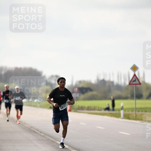 12.04.2026 - 45. Internationalen Wilhelmsburger Insellauf Dr. Thomas Lammeyer http://msf.ph/oto/9439573 12.04.2026 10:01:53 Laufen 1, 5812 meine-sportfotos.de