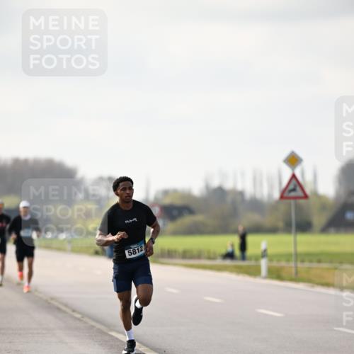 12.04.2026 - 45. Internationalen Wilhelmsburger Insellauf Dr. Thomas Lammeyer http://msf.ph/oto/9439576 12.04.2026 10:01:53 Laufen 5812 meine-sportfotos.de