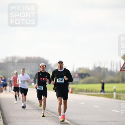 12.04.2026 - 45. Internationalen Wilhelmsburger Insellauf Dr. Thomas Lammeyer http://msf.ph/oto/9439617 12.04.2026 10:02:00 Laufen 2351, 2383, 2595 meine-sportfotos.de