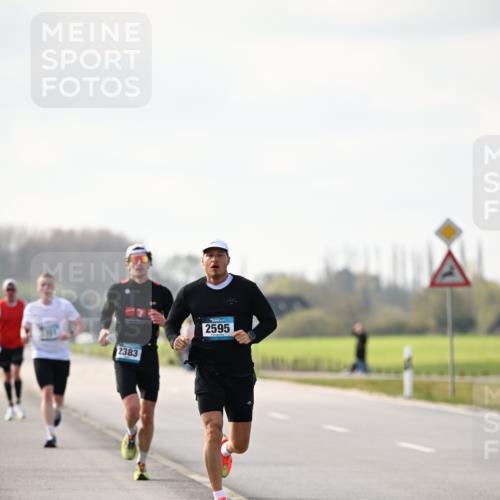 12.04.2026 - 45. Internationalen Wilhelmsburger Insellauf Dr. Thomas Lammeyer http://msf.ph/oto/9439623 12.04.2026 10:02:01 Laufen 2383, 2595 meine-sportfotos.de