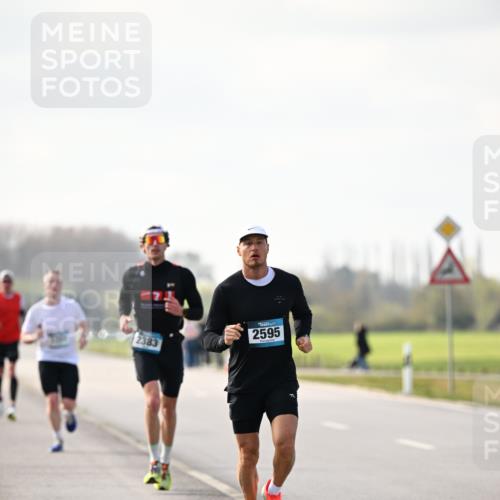 12.04.2026 - 45. Internationalen Wilhelmsburger Insellauf Dr. Thomas Lammeyer http://msf.ph/oto/9439629 12.04.2026 10:02:02 Laufen 2383, 2595 meine-sportfotos.de