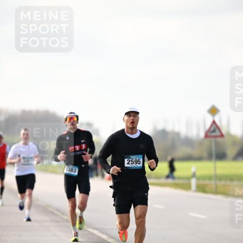 12.04.2026 - 45. Internationalen Wilhelmsburger Insellauf Dr. Thomas Lammeyer http://msf.ph/oto/9439631 12.04.2026 10:02:02 Laufen 2383, 2595 meine-sportfotos.de
