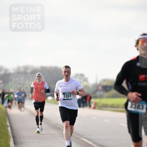 12.04.2026 - 45. Internationalen Wilhelmsburger Insellauf Dr. Thomas Lammeyer http://msf.ph/oto/9439648 12.04.2026 10:02:06 Laufen 3351, 2383 meine-sportfotos.de