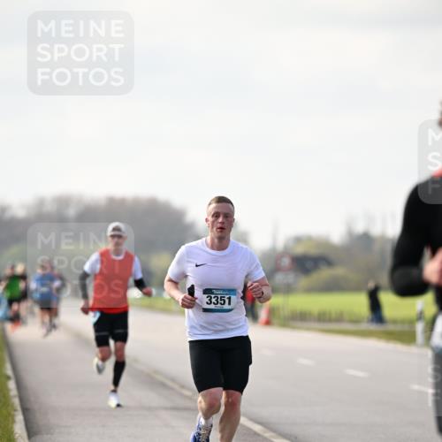12.04.2026 - 45. Internationalen Wilhelmsburger Insellauf Dr. Thomas Lammeyer http://msf.ph/oto/9439652 12.04.2026 10:02:07 Laufen 3351 meine-sportfotos.de