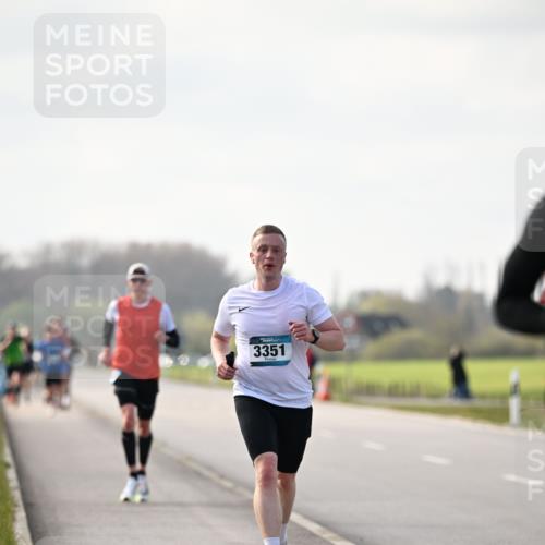 12.04.2026 - 45. Internationalen Wilhelmsburger Insellauf Dr. Thomas Lammeyer http://msf.ph/oto/9439653 12.04.2026 10:02:07 Laufen 3351 meine-sportfotos.de