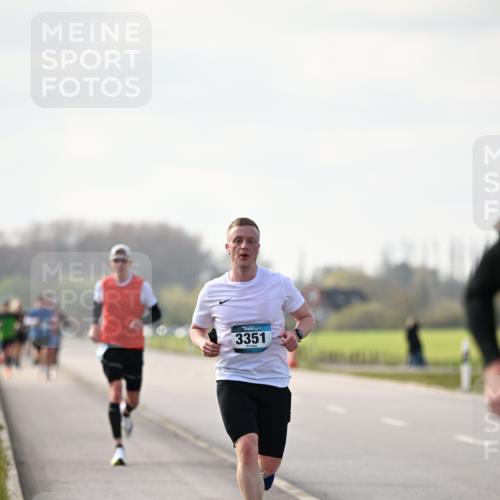 12.04.2026 - 45. Internationalen Wilhelmsburger Insellauf Dr. Thomas Lammeyer http://msf.ph/oto/9439654 12.04.2026 10:02:07 Laufen 3351 meine-sportfotos.de