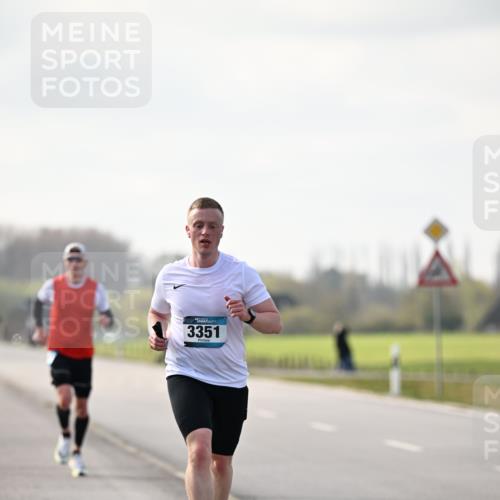 12.04.2026 - 45. Internationalen Wilhelmsburger Insellauf Dr. Thomas Lammeyer http://msf.ph/oto/9439658 12.04.2026 10:02:07 Laufen 3351 meine-sportfotos.de