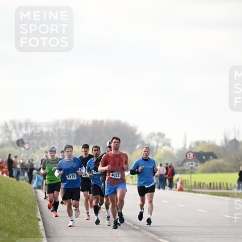 12.04.2026 - 45. Internationalen Wilhelmsburger Insellauf Dr. Thomas Lammeyer http://msf.ph/oto/9439667 12.04.2026 10:02:20 Laufen 4175, 35, 4052 meine-sportfotos.de
