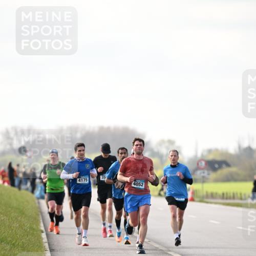 12.04.2026 - 45. Internationalen Wilhelmsburger Insellauf Dr. Thomas Lammeyer http://msf.ph/oto/9439678 12.04.2026 10:02:21 Laufen 4175, 35, 4052 meine-sportfotos.de