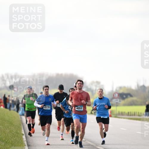 12.04.2026 - 45. Internationalen Wilhelmsburger Insellauf Dr. Thomas Lammeyer http://msf.ph/oto/9439679 12.04.2026 10:02:21 Laufen 35, 4175, 4052 meine-sportfotos.de