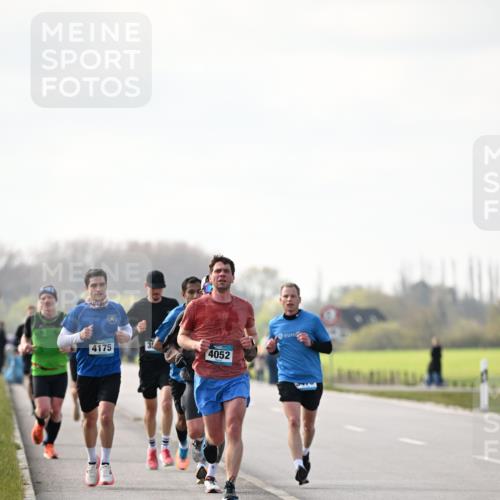 12.04.2026 - 45. Internationalen Wilhelmsburger Insellauf Dr. Thomas Lammeyer http://msf.ph/oto/9439682 12.04.2026 10:02:22 Laufen 4175, 35, 4052 meine-sportfotos.de