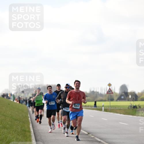 12.04.2026 - 45. Internationalen Wilhelmsburger Insellauf Dr. Thomas Lammeyer http://msf.ph/oto/9439692 12.04.2026 10:02:25 Laufen 4175, 2702, 4052 meine-sportfotos.de
