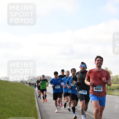 12.04.2026 - 45. Internationalen Wilhelmsburger Insellauf Dr. Thomas Lammeyer http://msf.ph/oto/9439707 12.04.2026 10:02:27 Laufen 4175, 2702, 4052 meine-sportfotos.de