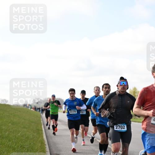 12.04.2026 - 45. Internationalen Wilhelmsburger Insellauf Dr. Thomas Lammeyer http://msf.ph/oto/9439709 12.04.2026 10:02:28 Laufen 4175, 3561, 2702 meine-sportfotos.de