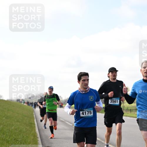 12.04.2026 - 45. Internationalen Wilhelmsburger Insellauf Dr. Thomas Lammeyer http://msf.ph/oto/9439718 12.04.2026 10:02:30 Laufen 35, 4175, 3561 meine-sportfotos.de