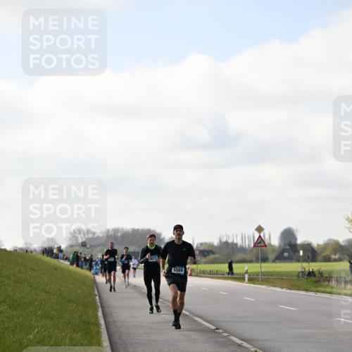 12.04.2026 - 45. Internationalen Wilhelmsburger Insellauf Dr. Thomas Lammeyer http://msf.ph/oto/9439781 12.04.2026 10:02:44 Laufen 4673, 5569 meine-sportfotos.de