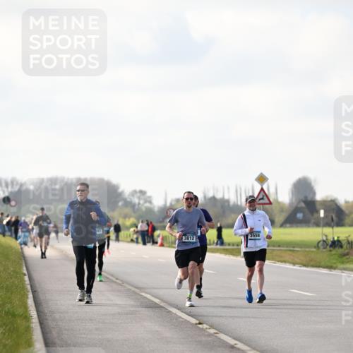 12.04.2026 - 45. Internationalen Wilhelmsburger Insellauf Dr. Thomas Lammeyer http://msf.ph/oto/9439868 12.04.2026 10:03:05 Laufen 3812, 3558 meine-sportfotos.de