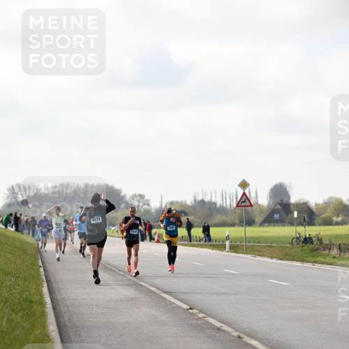 12.04.2026 - 45. Internationalen Wilhelmsburger Insellauf Dr. Thomas Lammeyer http://msf.ph/oto/9439898 12.04.2026 10:03:15 Laufen 4572, 5440 meine-sportfotos.de