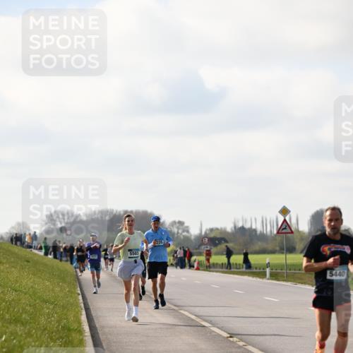 12.04.2026 - 45. Internationalen Wilhelmsburger Insellauf Dr. Thomas Lammeyer http://msf.ph/oto/9439933 12.04.2026 10:03:23 Laufen 3473, 5503, 225, 5440 meine-sportfotos.de