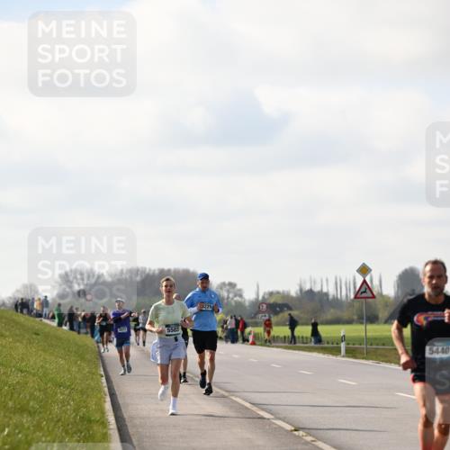 12.04.2026 - 45. Internationalen Wilhelmsburger Insellauf Dr. Thomas Lammeyer http://msf.ph/oto/9439934 12.04.2026 10:03:23 Laufen 3473, 5503, 1225, 2, 5440 meine-sportfotos.de