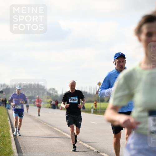 12.04.2026 - 45. Internationalen Wilhelmsburger Insellauf Dr. Thomas Lammeyer http://msf.ph/oto/9439970 12.04.2026 10:03:29 Laufen 3473, 2659 meine-sportfotos.de
