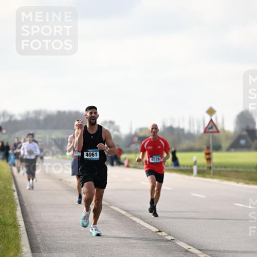 12.04.2026 - 45. Internationalen Wilhelmsburger Insellauf Dr. Thomas Lammeyer http://msf.ph/oto/9440017 12.04.2026 10:03:39 Laufen 4061, 4528 meine-sportfotos.de