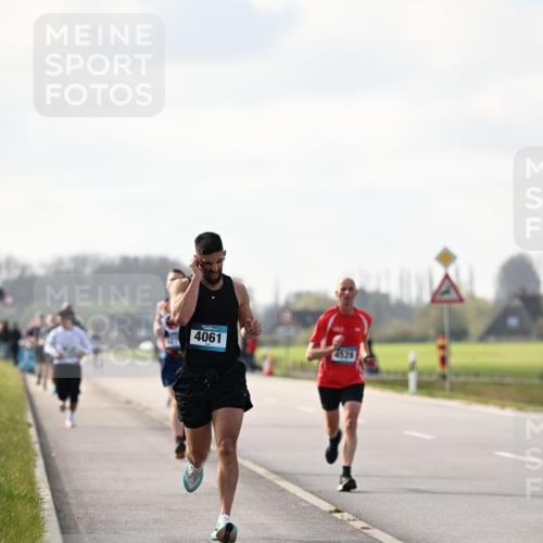 12.04.2026 - 45. Internationalen Wilhelmsburger Insellauf Dr. Thomas Lammeyer http://msf.ph/oto/9440021 12.04.2026 10:03:40 Laufen 4061, 4528 meine-sportfotos.de