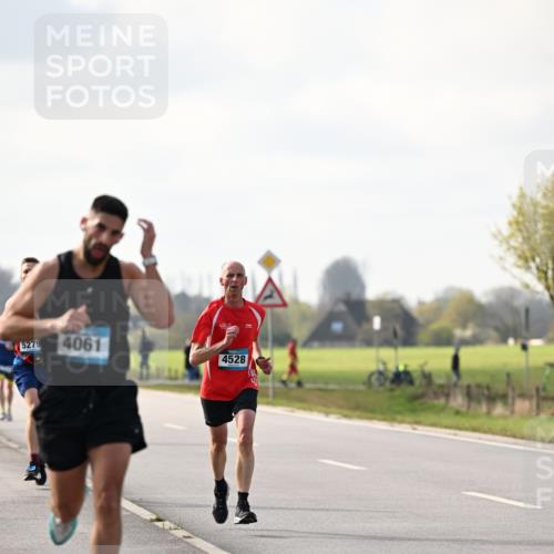 12.04.2026 - 45. Internationalen Wilhelmsburger Insellauf Dr. Thomas Lammeyer http://msf.ph/oto/9440029 12.04.2026 10:03:41 Laufen 5279, 4061, 4528 meine-sportfotos.de