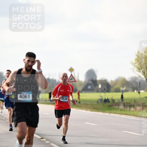 12.04.2026 - 45. Internationalen Wilhelmsburger Insellauf Dr. Thomas Lammeyer http://msf.ph/oto/9440030 12.04.2026 10:03:41 Laufen 4061, 11, 4528 meine-sportfotos.de