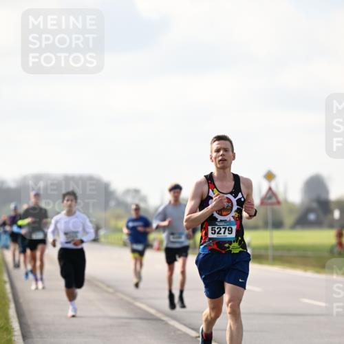 12.04.2026 - 45. Internationalen Wilhelmsburger Insellauf Dr. Thomas Lammeyer http://msf.ph/oto/9440050 12.04.2026 10:03:45 Laufen 5279 meine-sportfotos.de