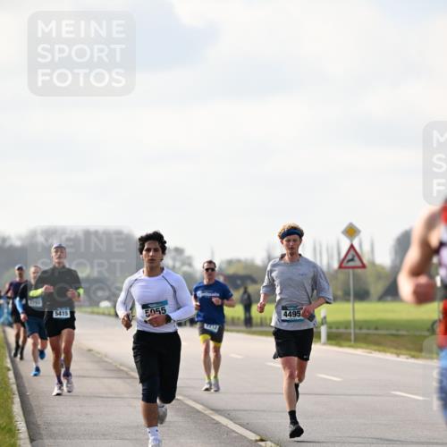 12.04.2026 - 45. Internationalen Wilhelmsburger Insellauf Dr. Thomas Lammeyer http://msf.ph/oto/9440053 12.04.2026 10:03:47 Laufen 5415, 5055, 4495 meine-sportfotos.de