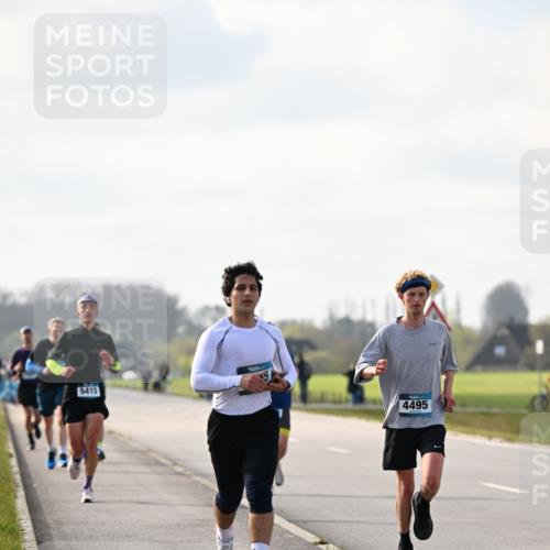 12.04.2026 - 45. Internationalen Wilhelmsburger Insellauf Dr. Thomas Lammeyer http://msf.ph/oto/9440060 12.04.2026 10:03:48 Laufen 5415, 4495 meine-sportfotos.de
