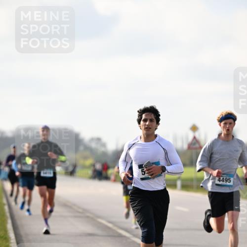 12.04.2026 - 45. Internationalen Wilhelmsburger Insellauf Dr. Thomas Lammeyer http://msf.ph/oto/9440063 12.04.2026 10:03:49 Laufen 5, 4495 meine-sportfotos.de