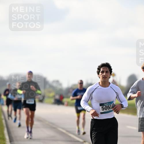 12.04.2026 - 45. Internationalen Wilhelmsburger Insellauf Dr. Thomas Lammeyer http://msf.ph/oto/9440067 12.04.2026 10:03:49 Laufen 5055 meine-sportfotos.de