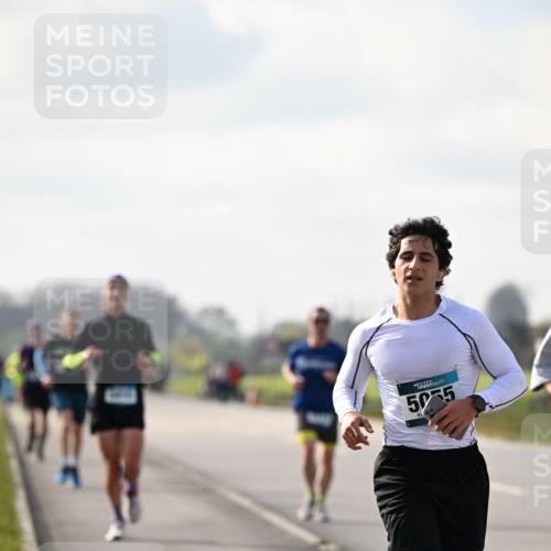 12.04.2026 - 45. Internationalen Wilhelmsburger Insellauf Dr. Thomas Lammeyer http://msf.ph/oto/9440069 12.04.2026 10:03:49 Laufen 5055 meine-sportfotos.de