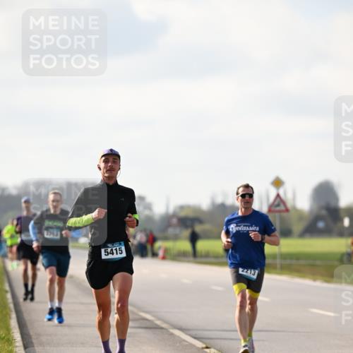 12.04.2026 - 45. Internationalen Wilhelmsburger Insellauf Dr. Thomas Lammeyer http://msf.ph/oto/9440073 12.04.2026 10:03:51 Laufen 5415, 2213 meine-sportfotos.de