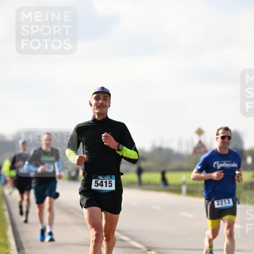 12.04.2026 - 45. Internationalen Wilhelmsburger Insellauf Dr. Thomas Lammeyer http://msf.ph/oto/9440081 12.04.2026 10:03:52 Laufen 5415, 2213 meine-sportfotos.de