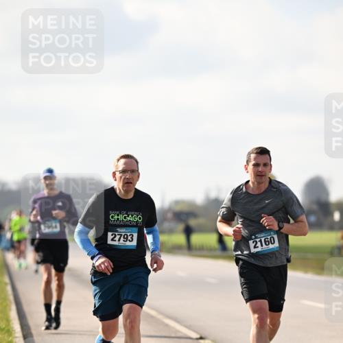 12.04.2026 - 45. Internationalen Wilhelmsburger Insellauf Dr. Thomas Lammeyer http://msf.ph/oto/9440100 12.04.2026 10:03:55 Laufen 22, 2793, 2160 meine-sportfotos.de