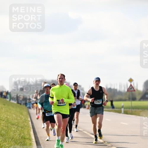 12.04.2026 - 45. Internationalen Wilhelmsburger Insellauf Dr. Thomas Lammeyer http://msf.ph/oto/9440140 12.04.2026 10:04:07 Laufen 462, 5645, 5767 meine-sportfotos.de